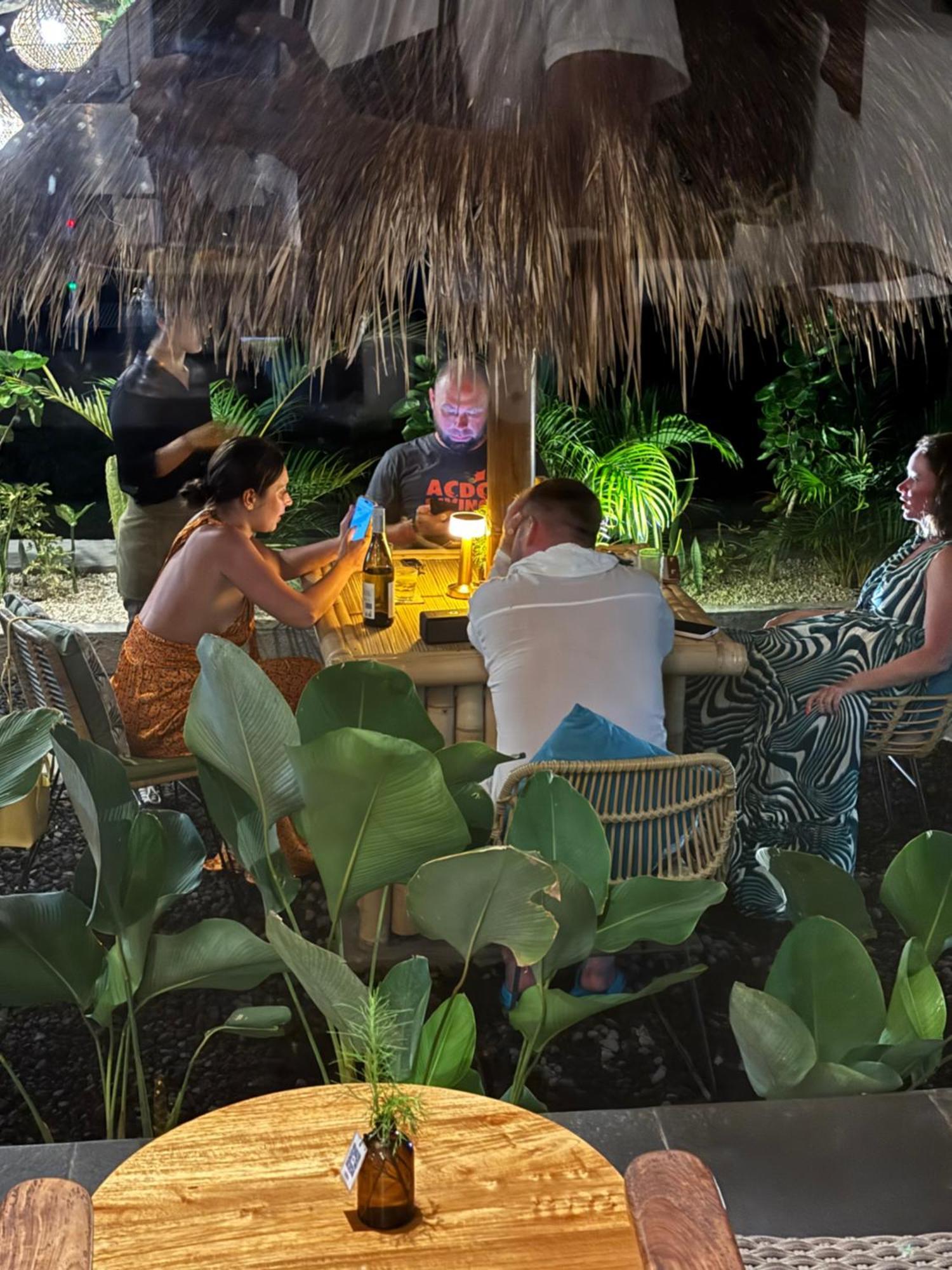 Kaje Cottage & Restaurant Tanglad Exterior photo