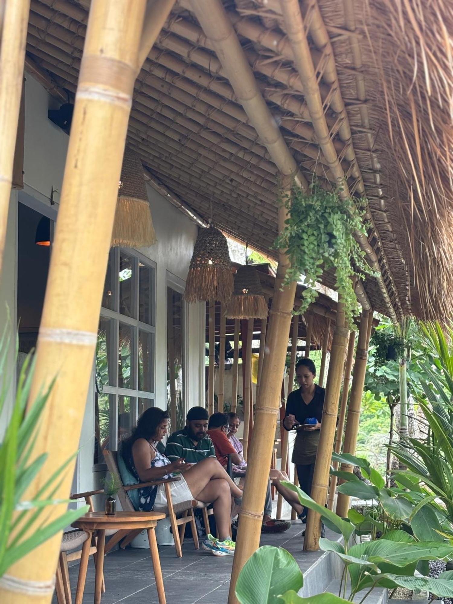 Kaje Cottage & Restaurant Tanglad Exterior photo